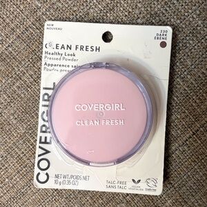 NWT cover girl pressed powder